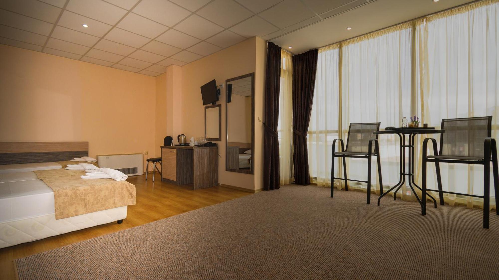 Hotel City Burgas by Eksteriør bilde