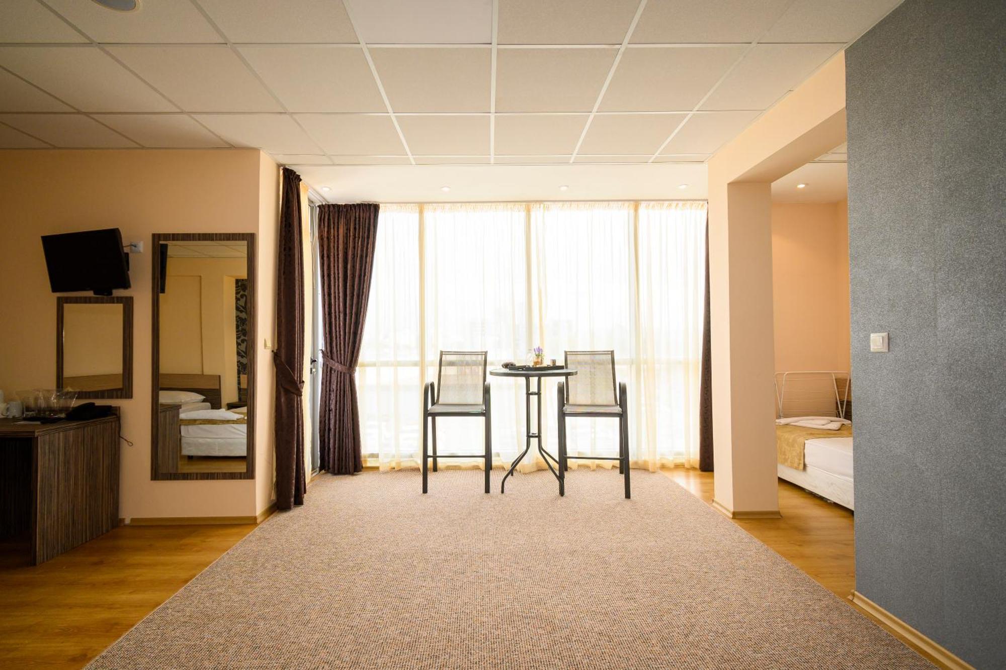 Hotel City Burgas by Eksteriør bilde